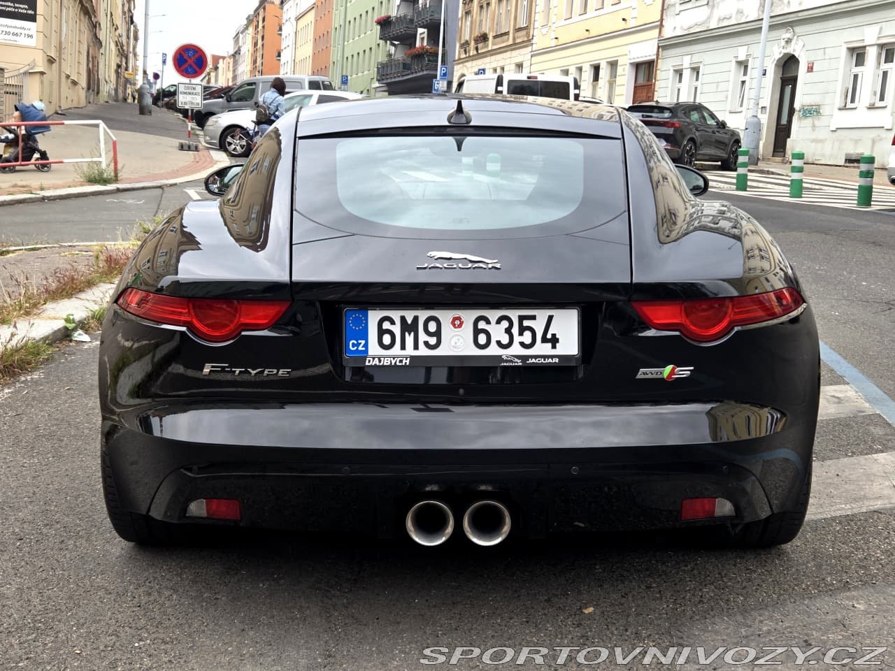 2017 Jaguar F-TYPE - 4