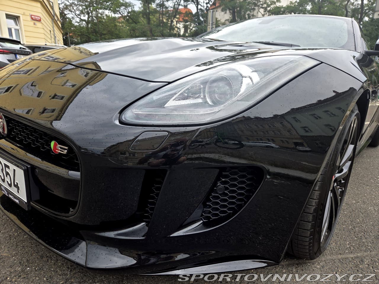 2017 Jaguar F-TYPE - 9