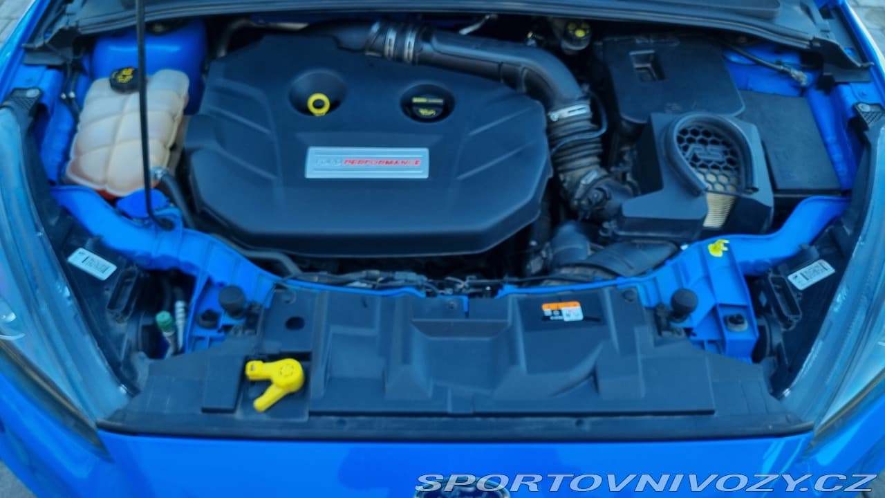 2017 Ford FOCUS - 17