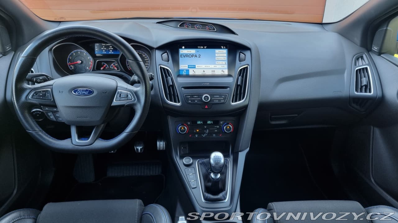 2017 Ford FOCUS - 8
