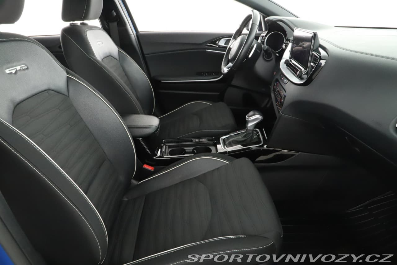 2022 Kia Proceed - 13