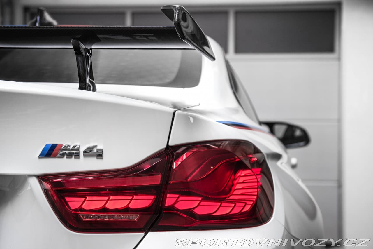2017 BMW M4 - 13