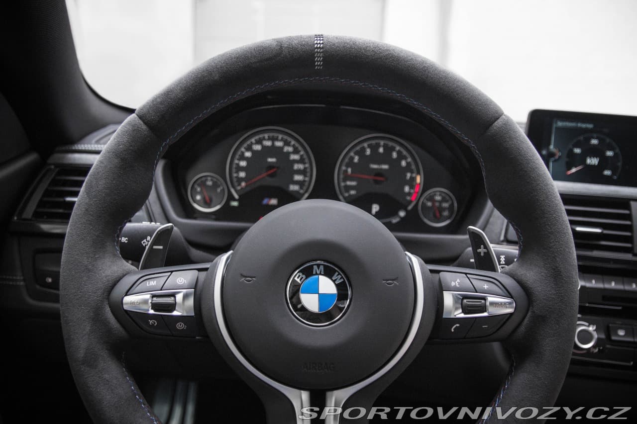 2017 BMW M4 - 7