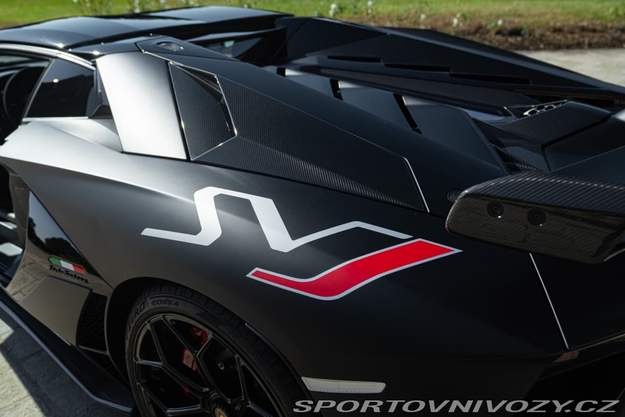 2021 Lamborghini AVENTADOR - 13