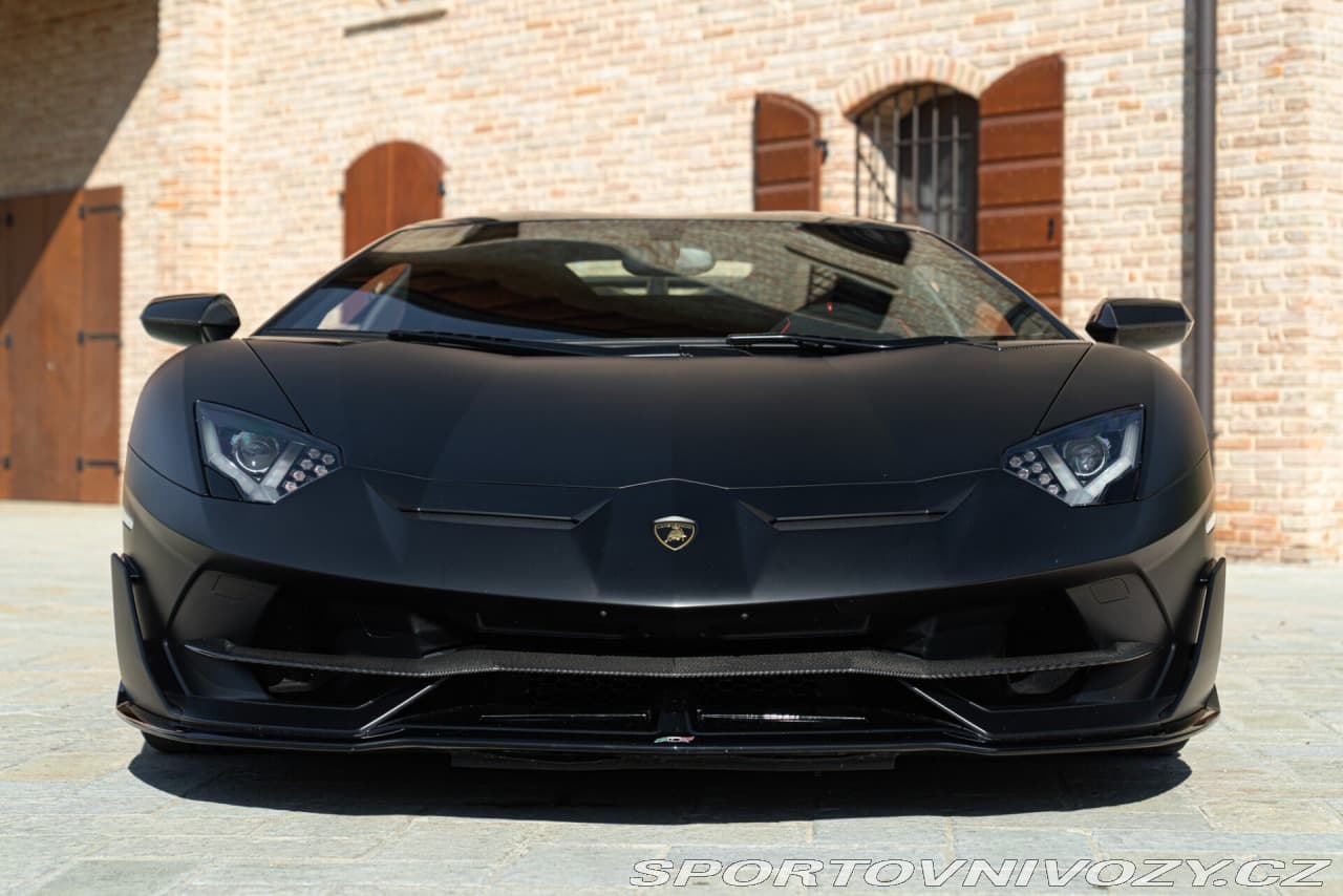 2021 Lamborghini AVENTADOR - 4