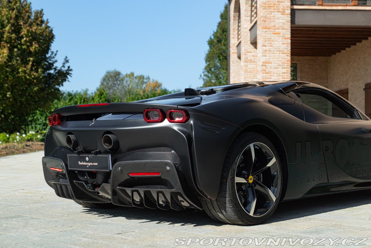 2022 Ferrari SF90 - 13