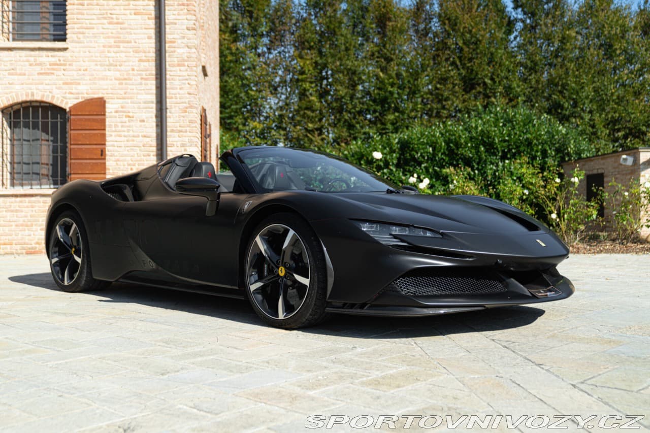 2022 Ferrari SF90 - 2