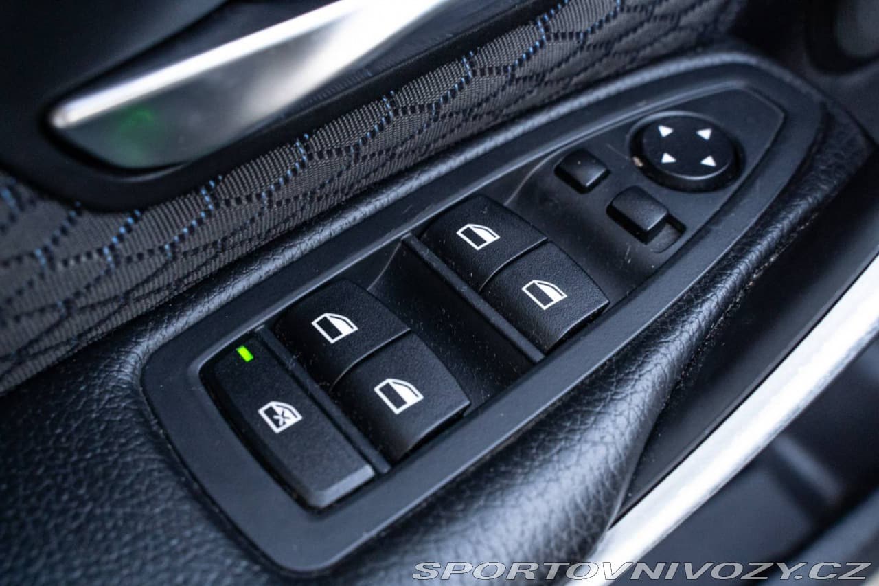 2012 BMW 3-SERIES - 15