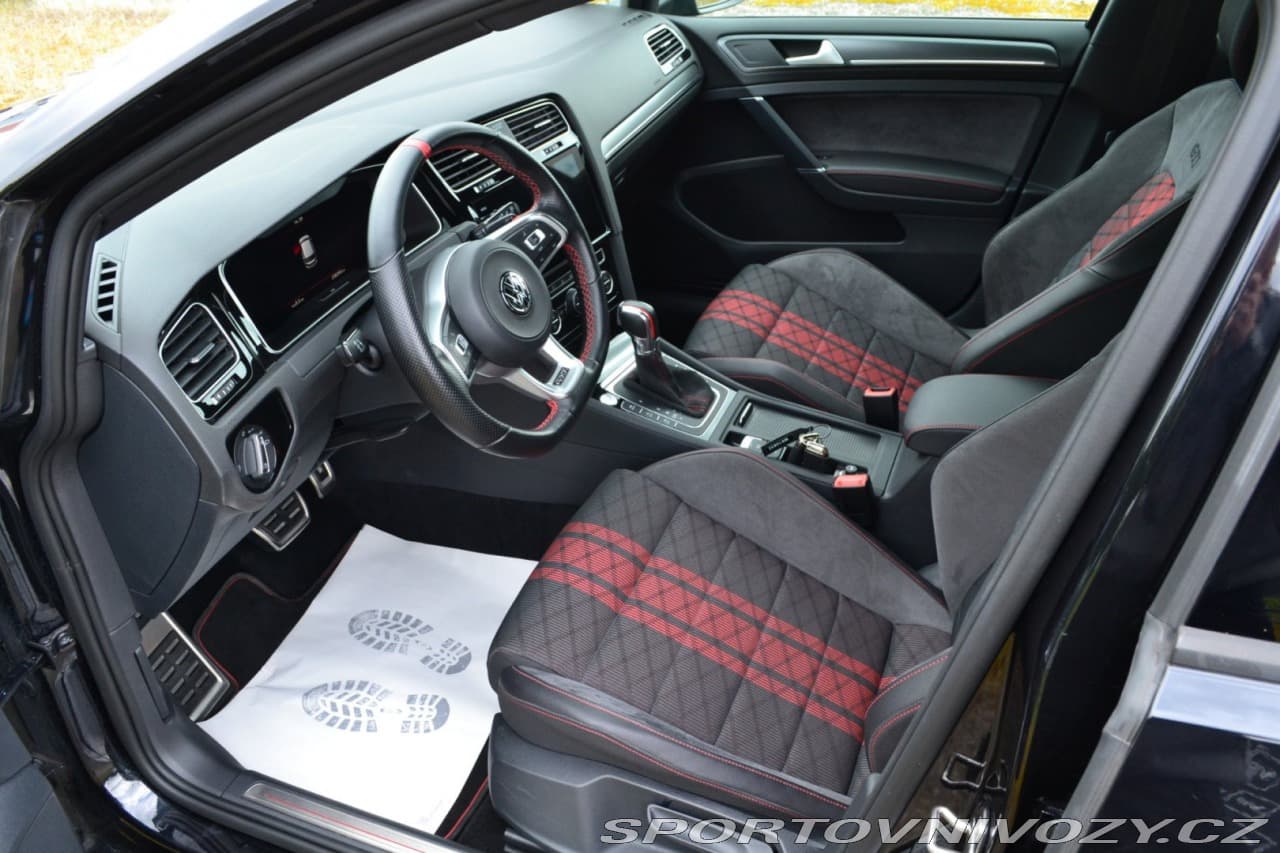 2019 Volkswagen GOLF - 14