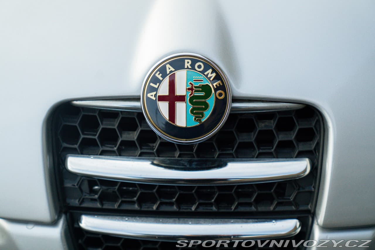 2003 Alfa Romeo GTV - 17