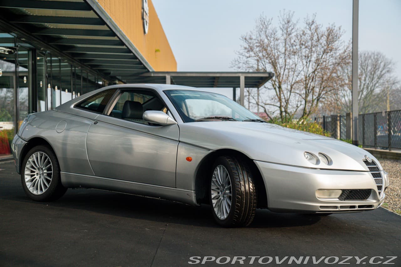 2003 Alfa Romeo GTV - 3