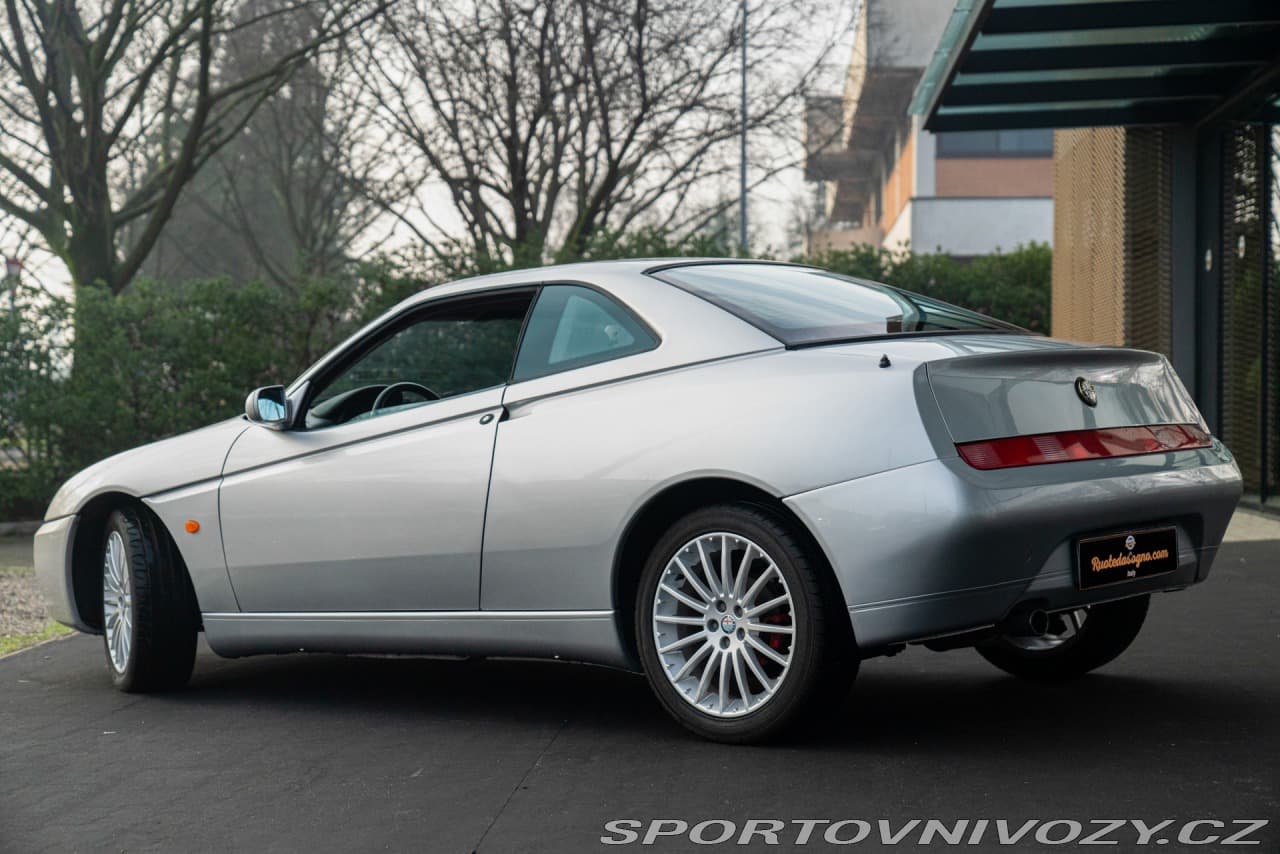 2003 Alfa Romeo GTV - 7