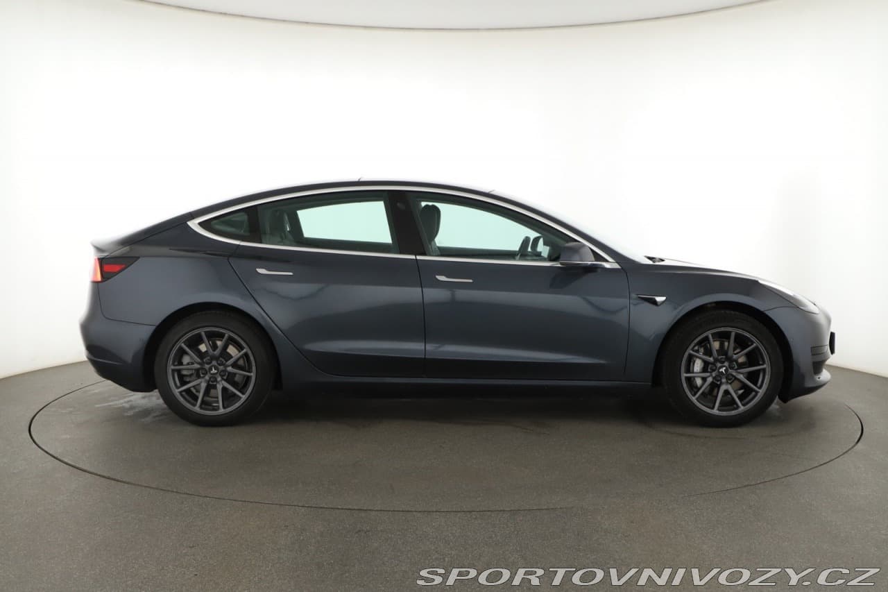 2020 Tesla Model 3 - 6