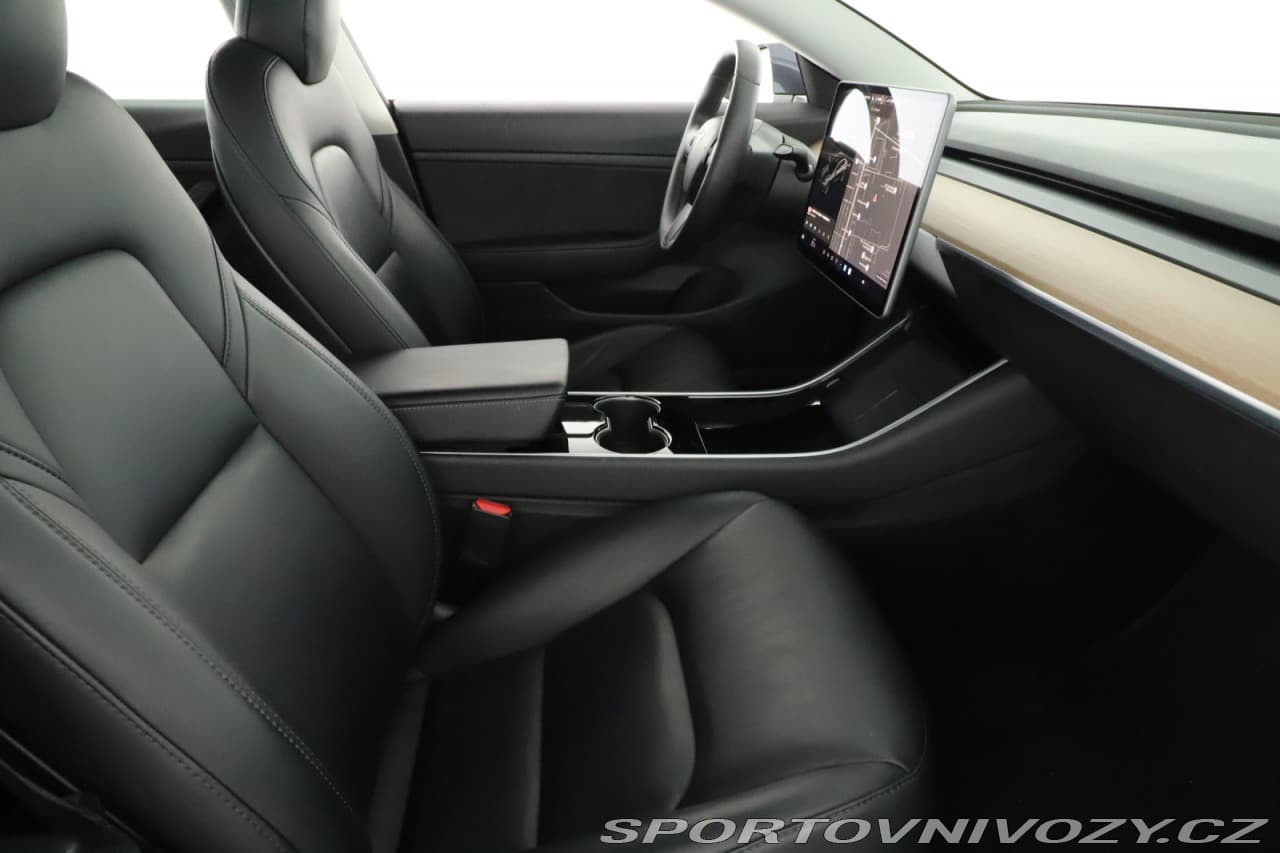 2020 Tesla Model 3 - 7