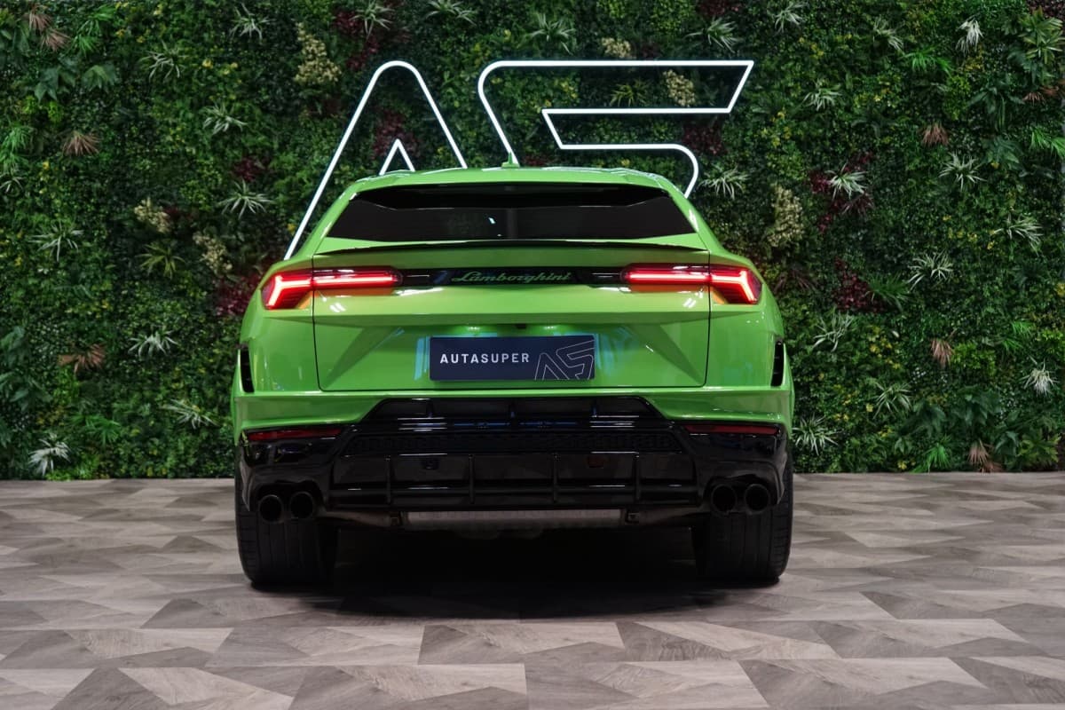 2023 Lamborghini Urus - 6