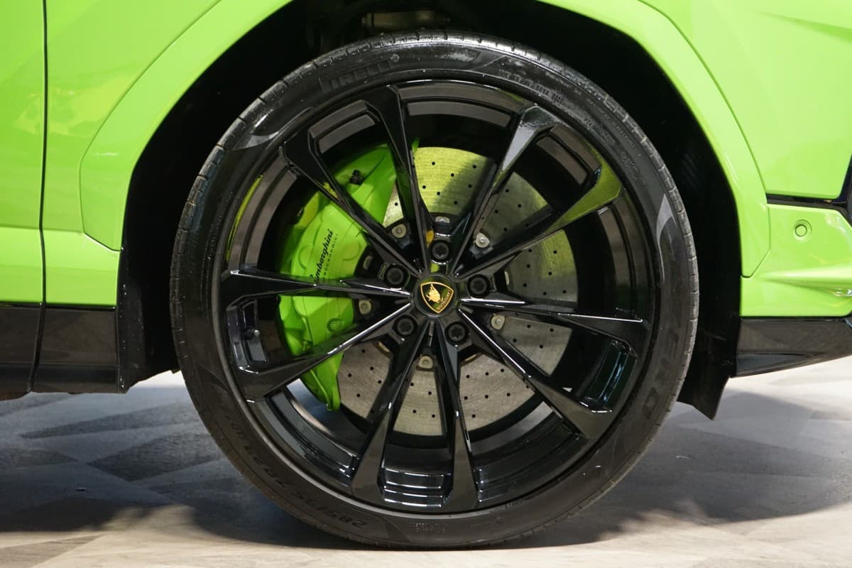 2023 Lamborghini Urus - 9