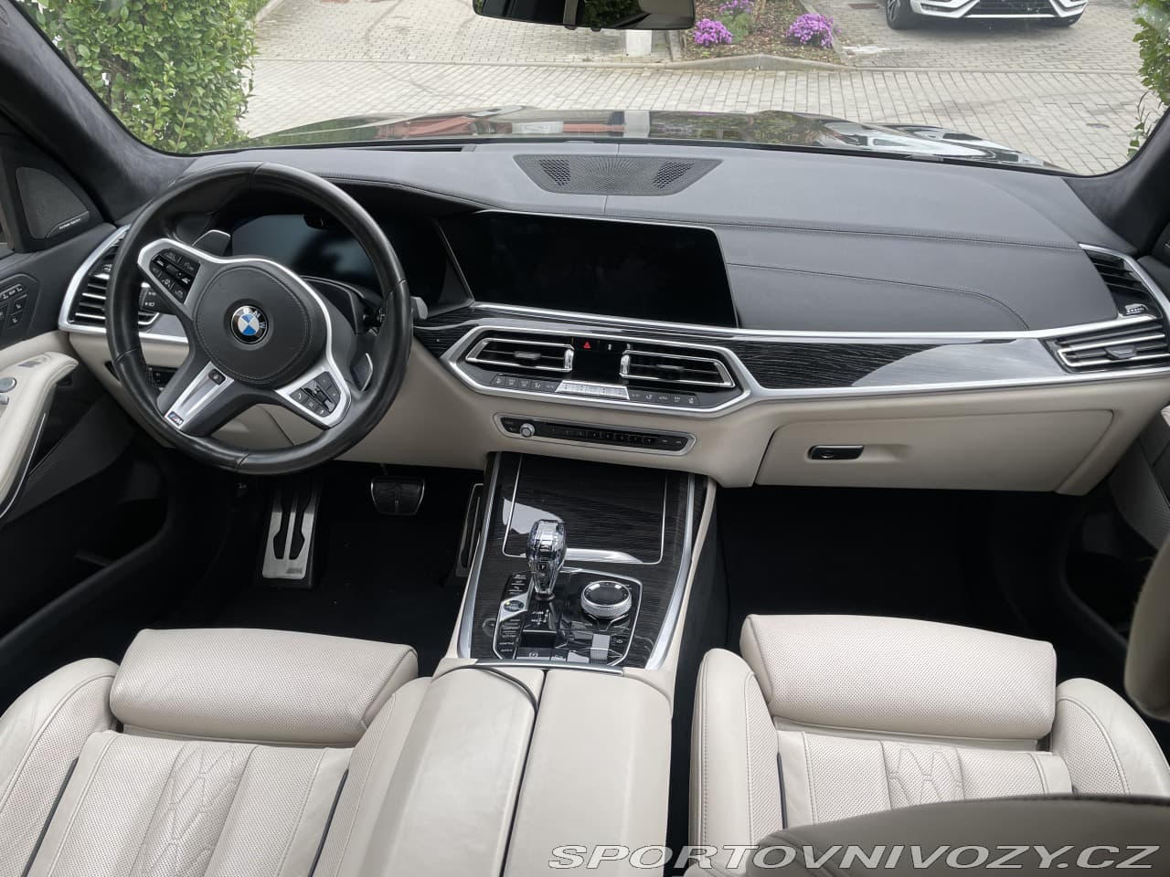 2020 BMW X7 - 7