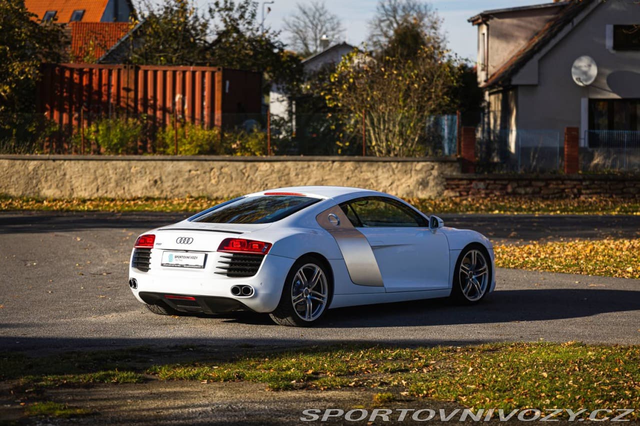 2010 Audi R8 - 2