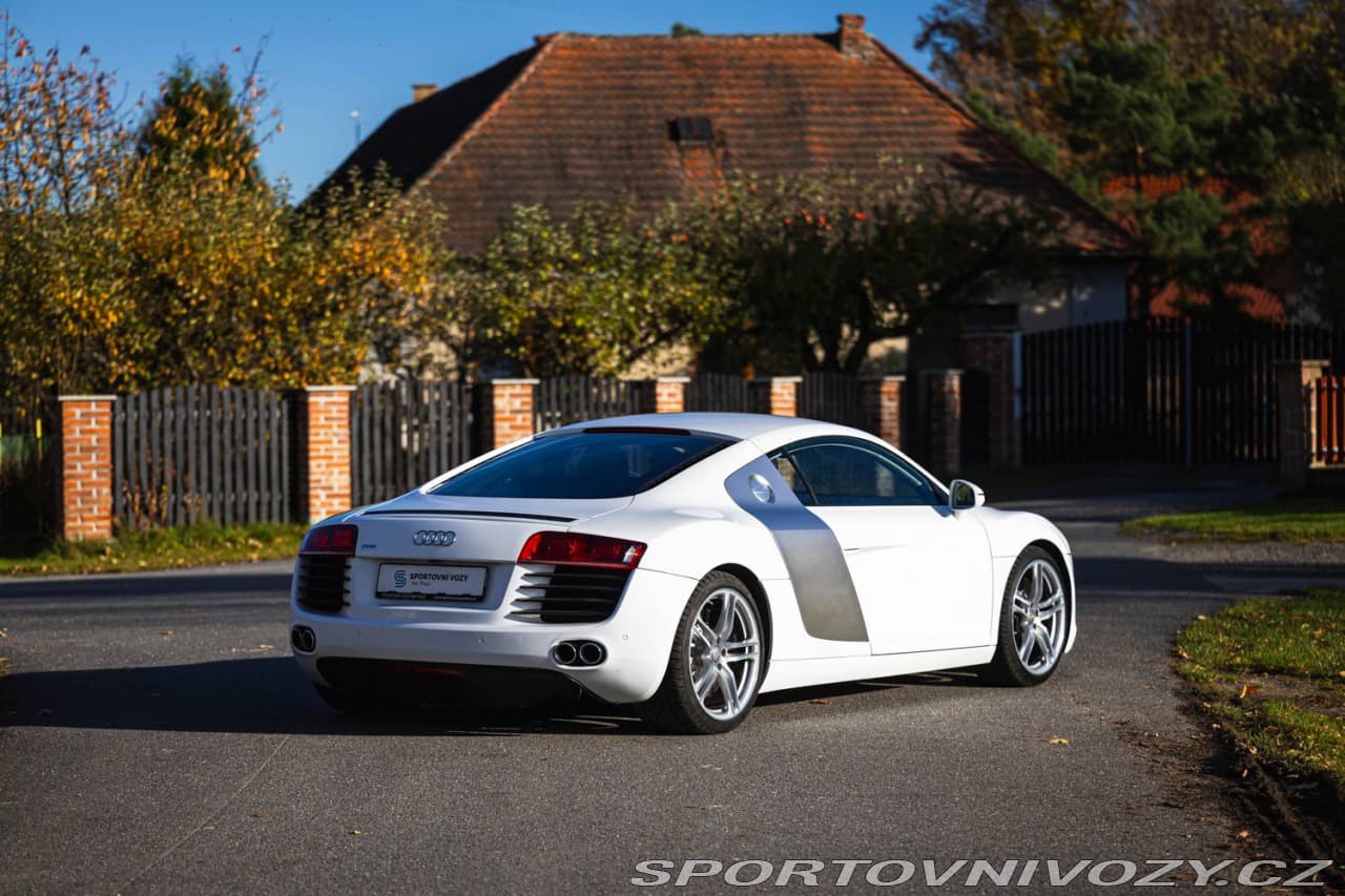 2010 Audi R8 - 4
