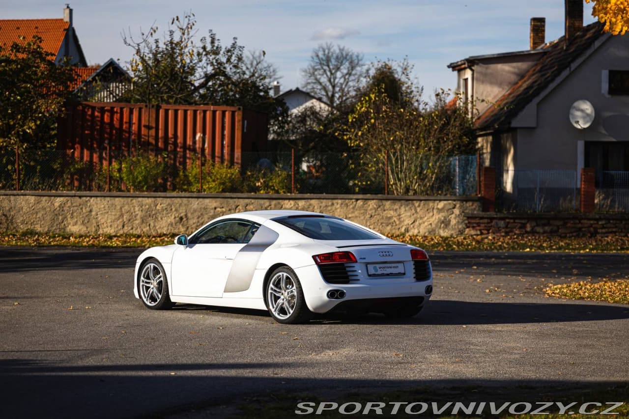2010 Audi R8 - 5