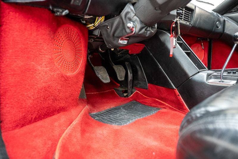 1988 Ferrari Testarossa - 19