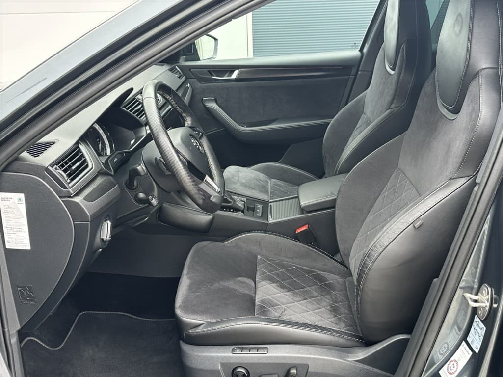 2020 Škoda Superb - 11