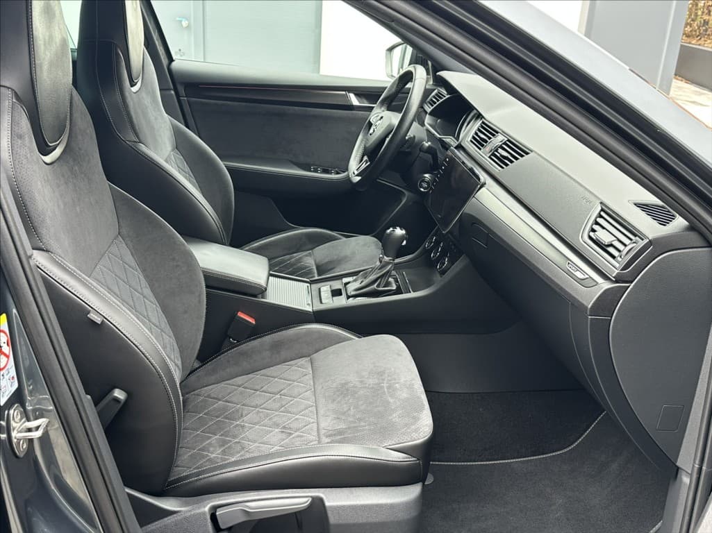 2020 Škoda Superb - 15