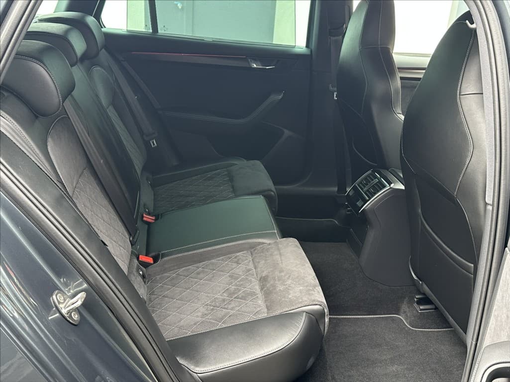 2020 Škoda Superb - 18