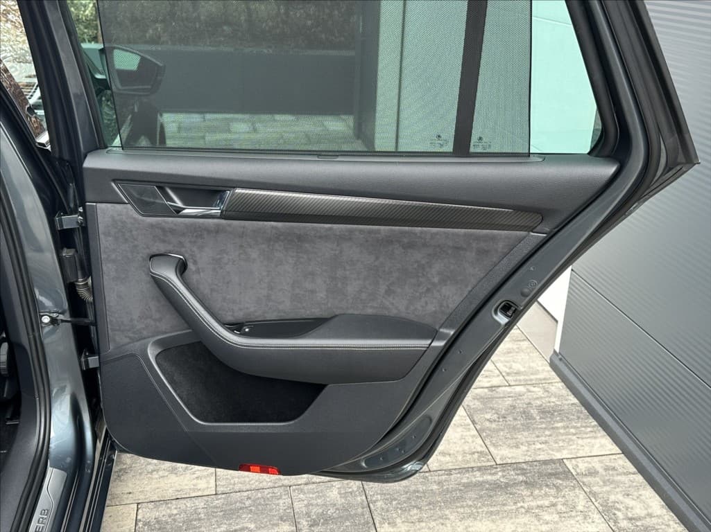 2020 Škoda Superb - 20