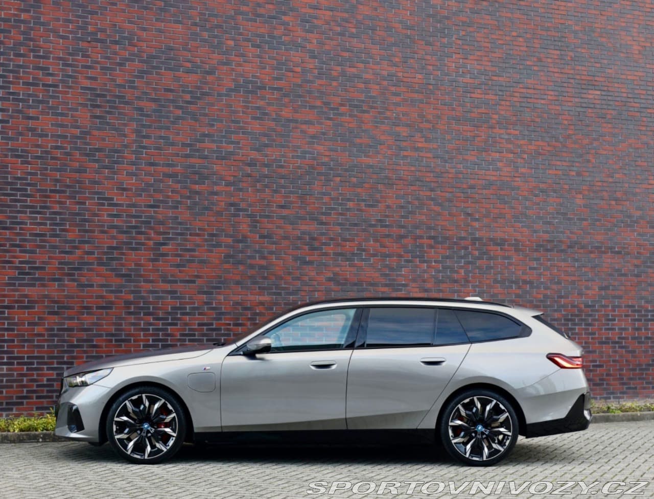 2025 BMW 5-Series - 18