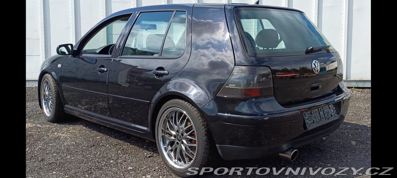 2002 Volkswagen Golf - 3