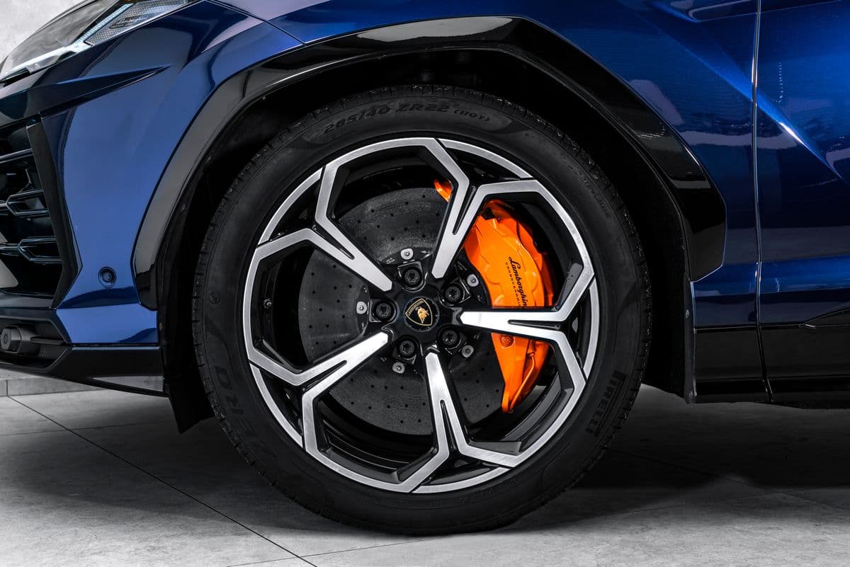 2022 Lamborghini Urus - 2