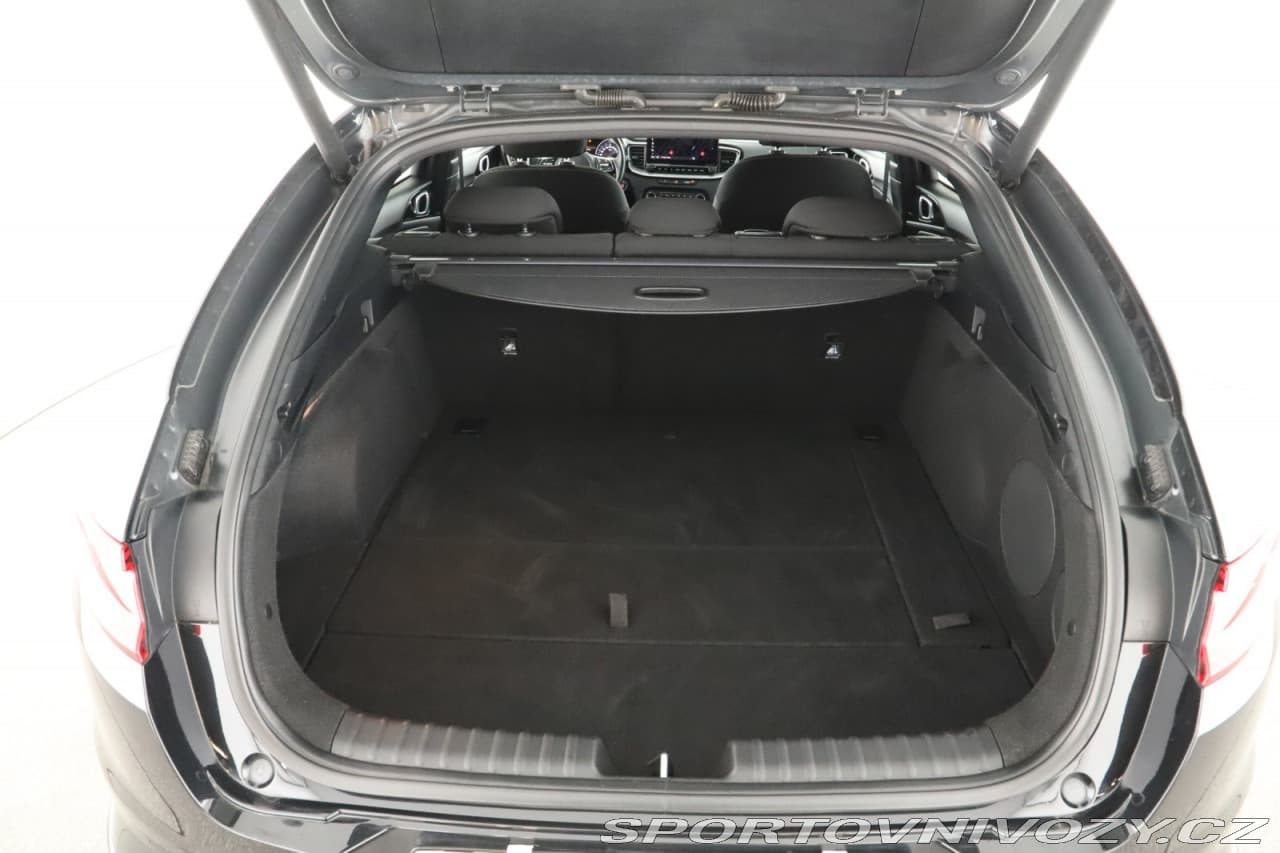 2022 Kia Proceed - 31