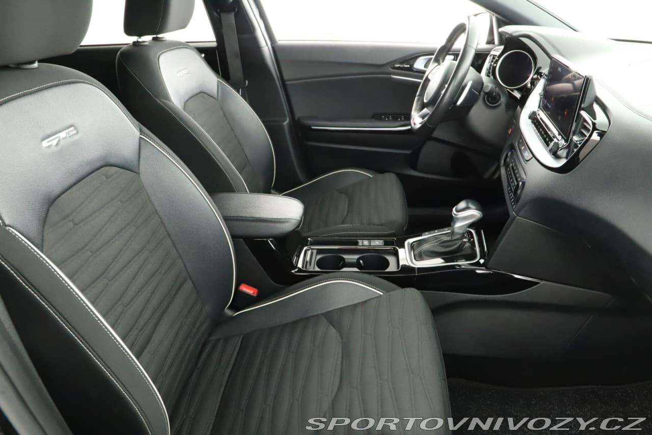 2022 Kia Proceed - 13