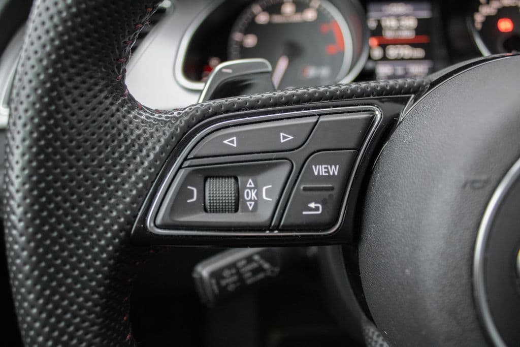 2011 Audi S5 - 16