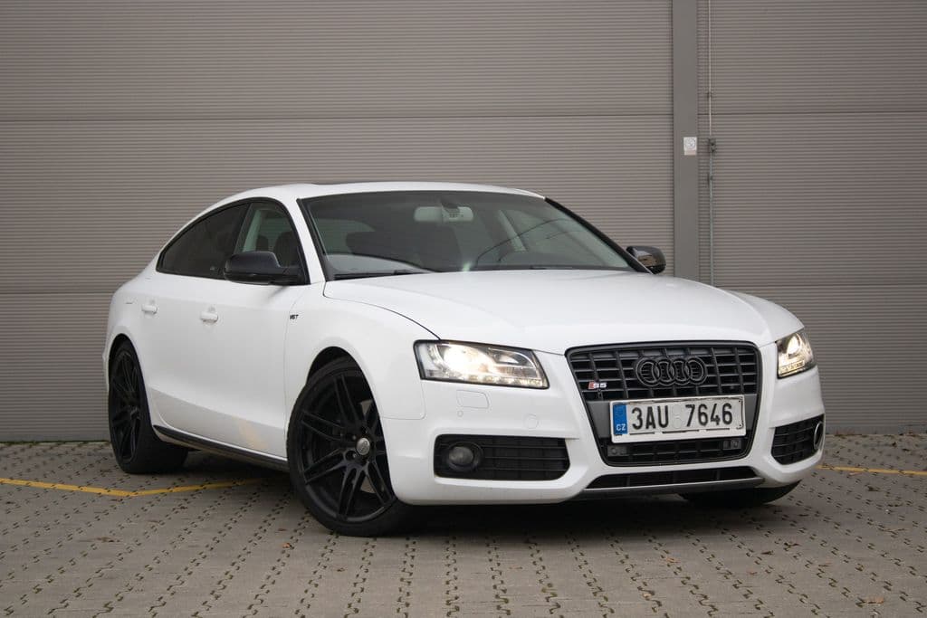 2011 Audi S5 - 3