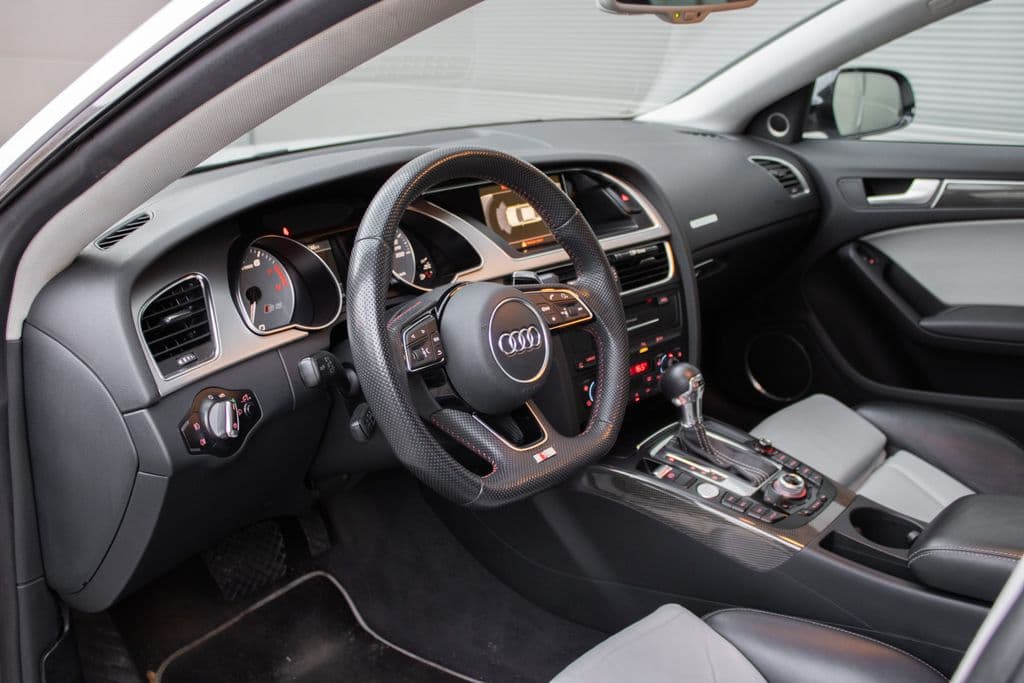 2011 Audi S5 - 9