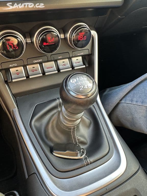 2024 Toyota GR86 - 8