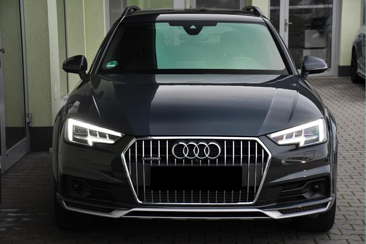 2018 Audi A4 - 33