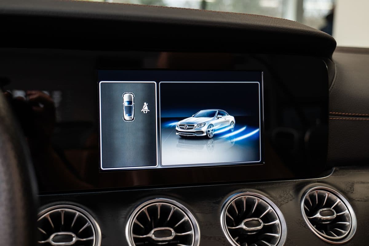 2018 Mercedes-Benz E-CLASS - 11