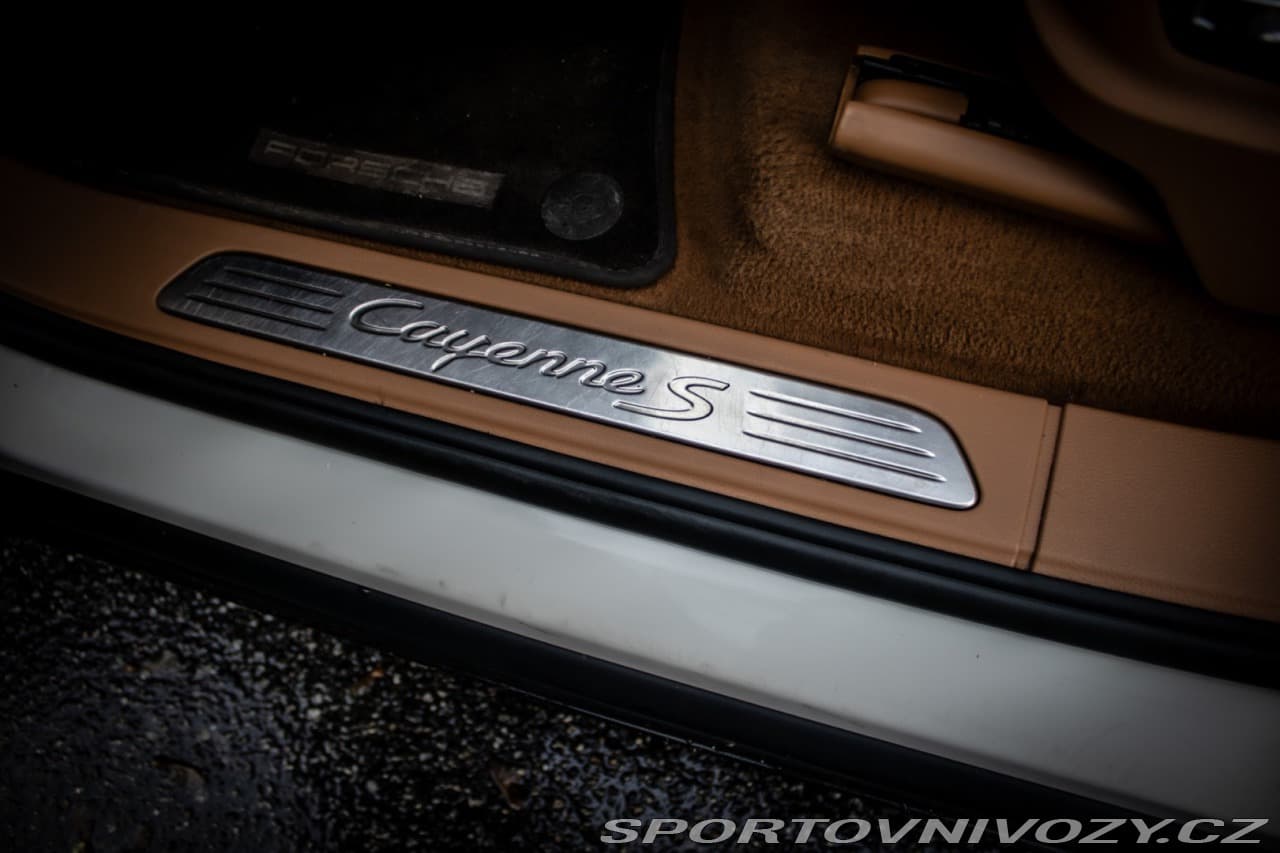 2011 Porsche Cayenne - 73