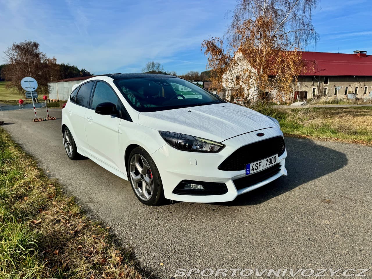 2017 Ford FOCUS - 2