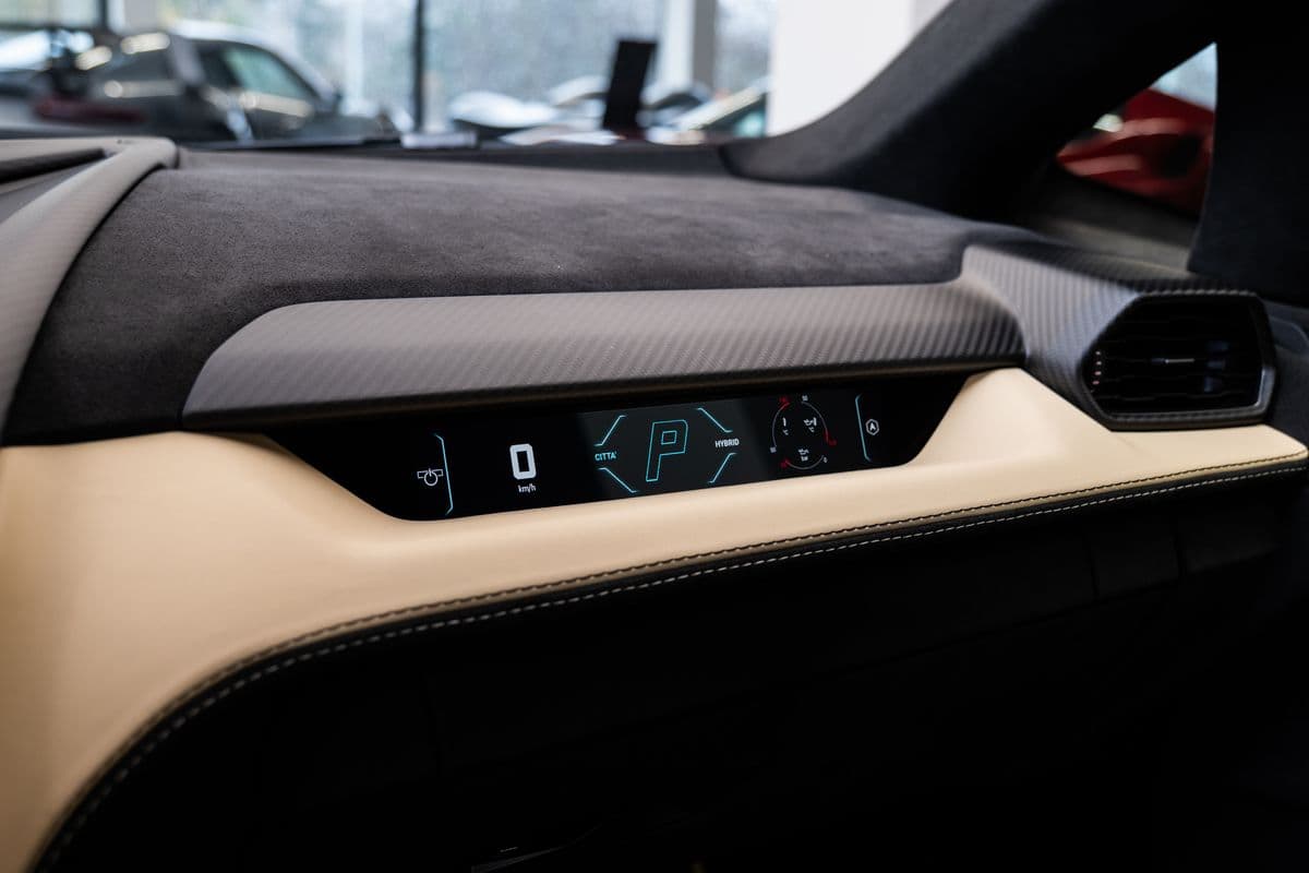 2024 Lamborghini REVUELTO - 13