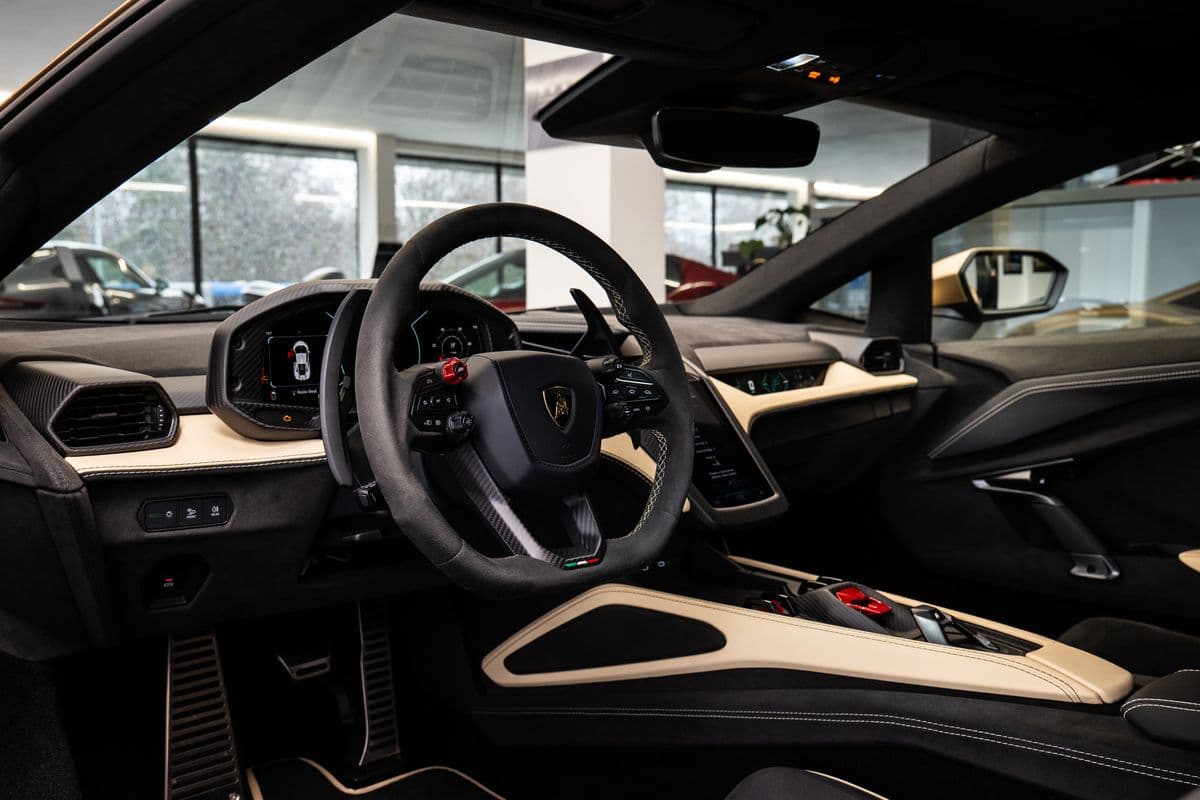 2024 Lamborghini REVUELTO - 5
