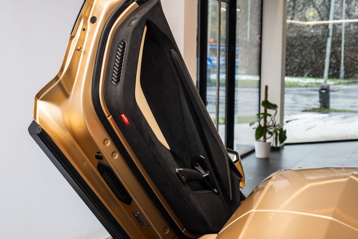 2024 Lamborghini REVUELTO - 7