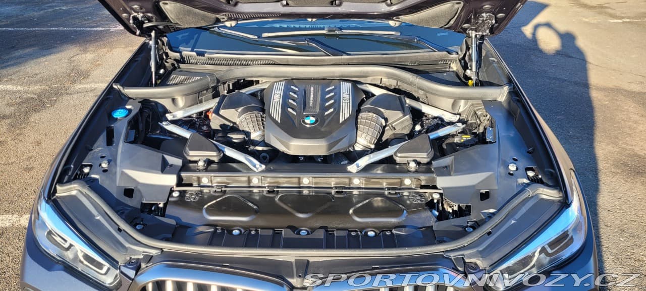 2020 BMW X6 - 14