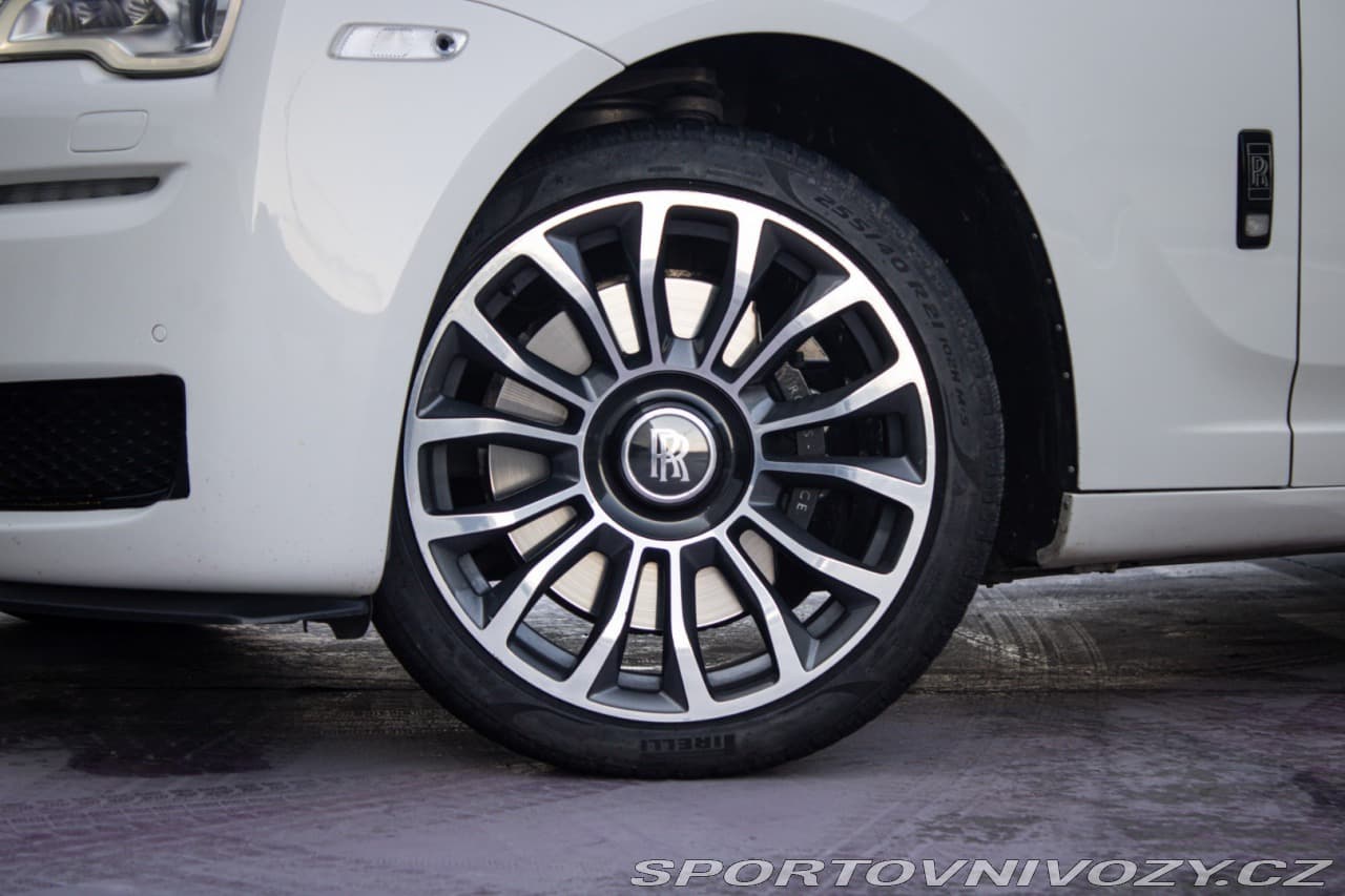 2014 Rolls-Royce GHOST - 11