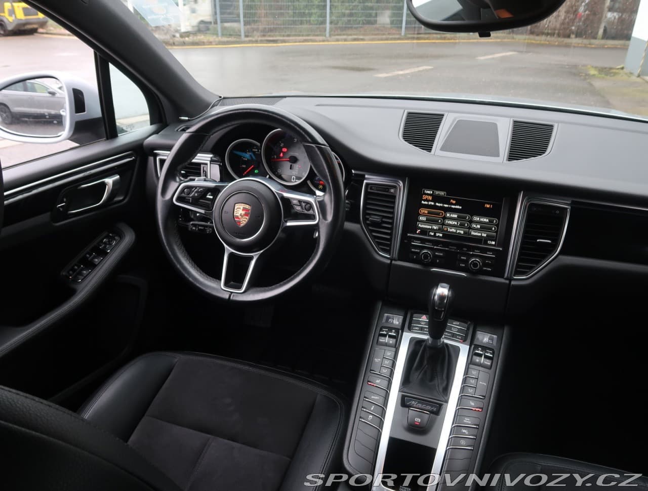 2014 Porsche Macan - 25