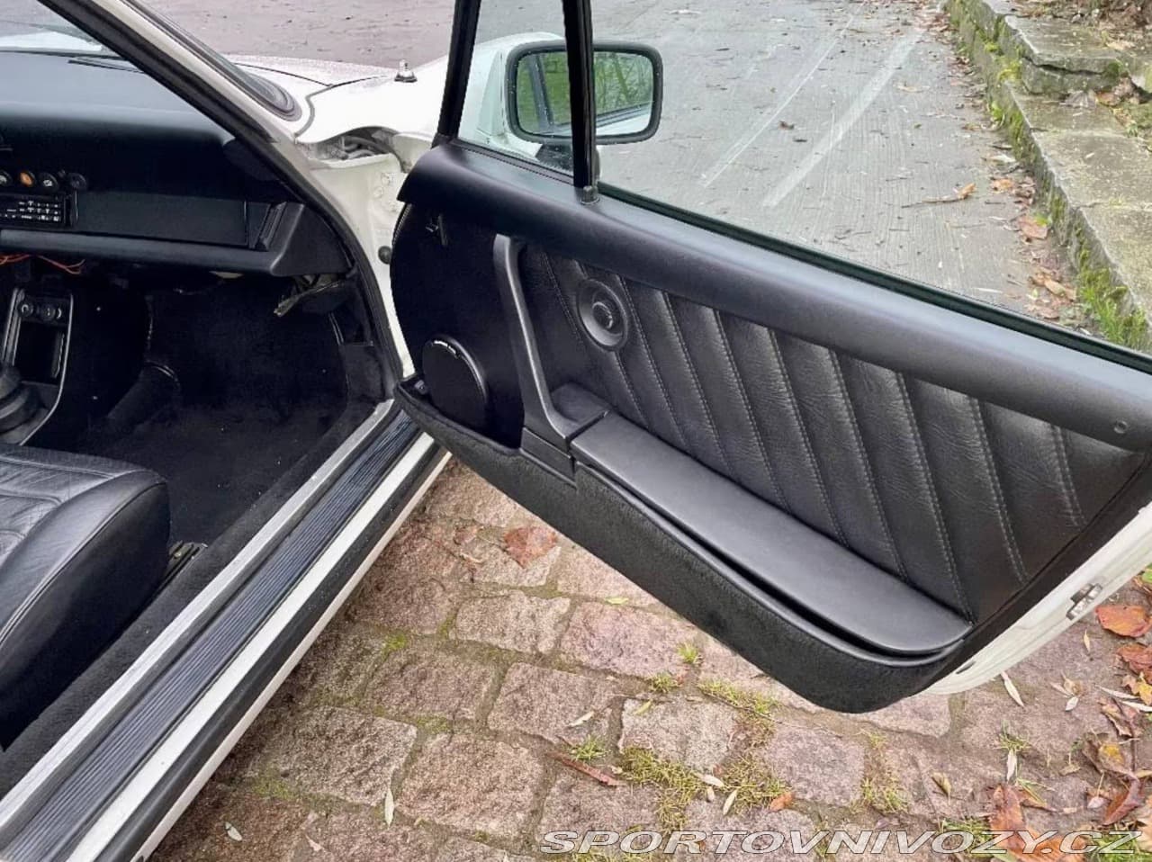 1977 Porsche 911 - 10