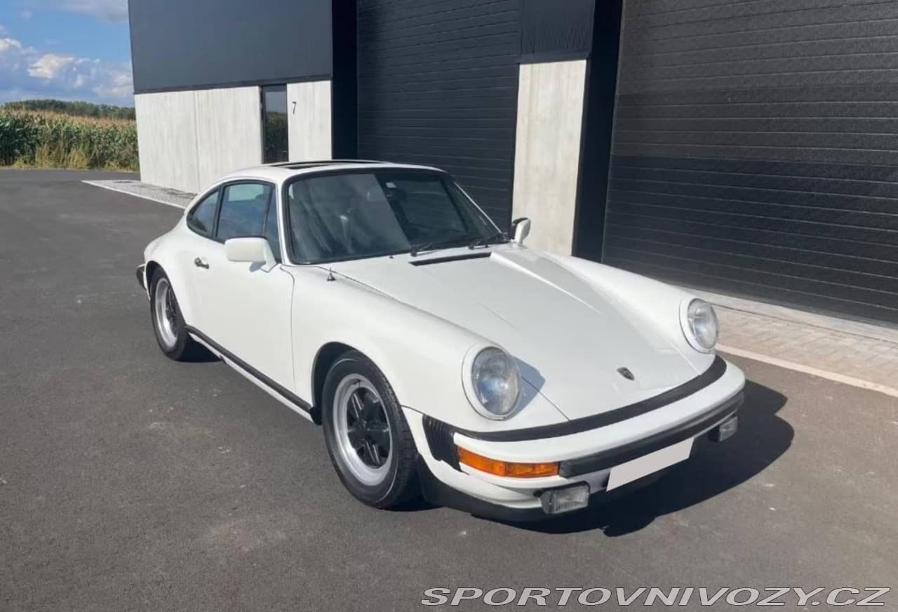 1977 Porsche 911 - 5